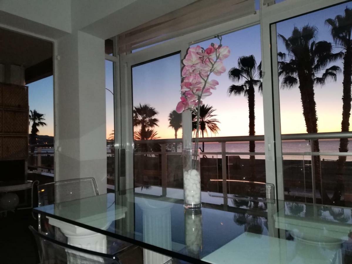 Apartamento Lujo Frente Al Mar Centro De マラガ エクステリア 写真